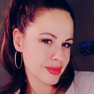 Meet your Posher, Lia